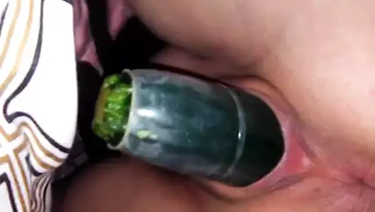 Onun tam sebze porsiyonunu almak! ! !