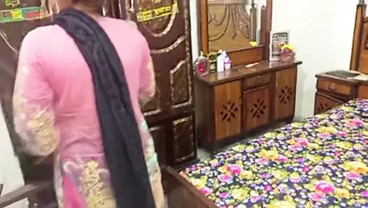 Hintli köylü liseli kız tution öğretmeni tarafından sıkı amcık sikişi xxx, Hintli desi üniversiteli kız sıkı amcık seks mms