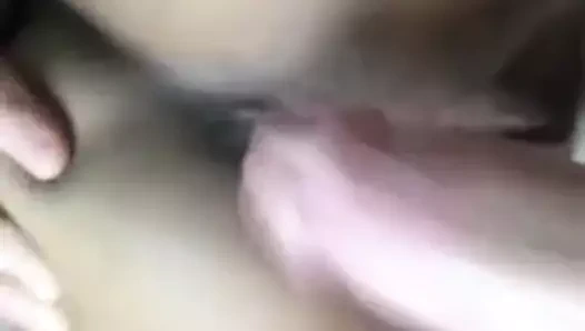 Esmer güzel yarağa biniyor