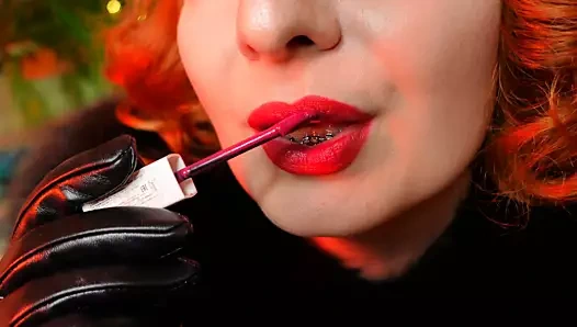 Ruj fetiş videosu - yakın çekim asmr - kürklü blogcu arya