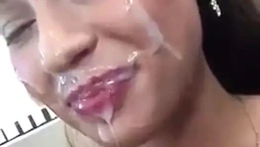 Döl kaplı sürtük