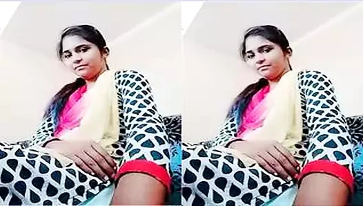 Bugün özel-sexy desi kız gösteren göğüsler ...