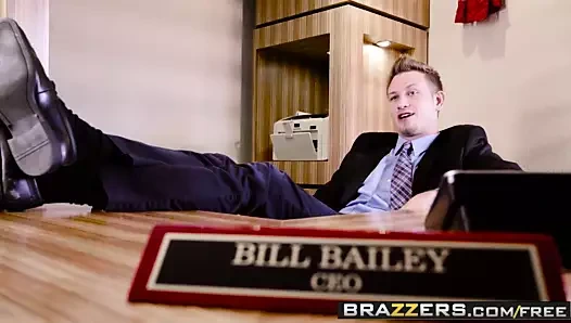 Büyük memeler iş başında - karlee'nin oynadığı külotlu çorap sahnesinde çapalar