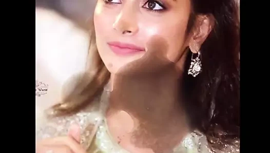 Pooja Hegde'in üstüne boşal