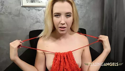 Samantha gül klitoris alay ederken koltukta sıcak orgazm var