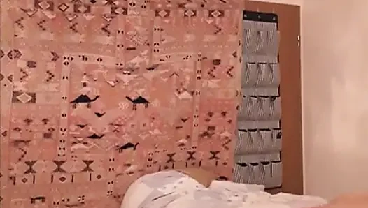 Büyükannenin Iyi Bir Sevişmeye Ihtiyacı Var!