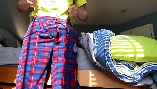 benim canavar okşayarak