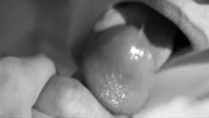 Her seferinde bir ağız dolusu talep ediyor.