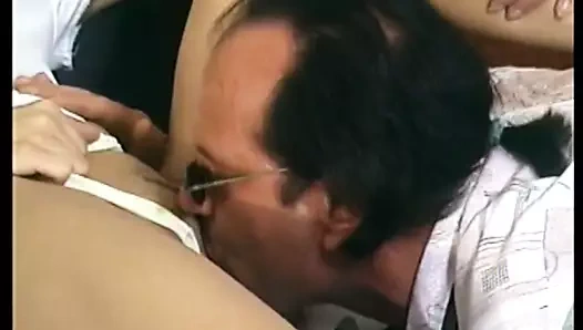 Adam sikikleri onun sürtük güzel esmer iyi şekilli müşteri