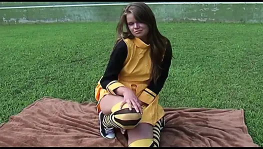 Sarışın Hatun Vahşi Grup Sikişinde Iki Yarak Alıyor