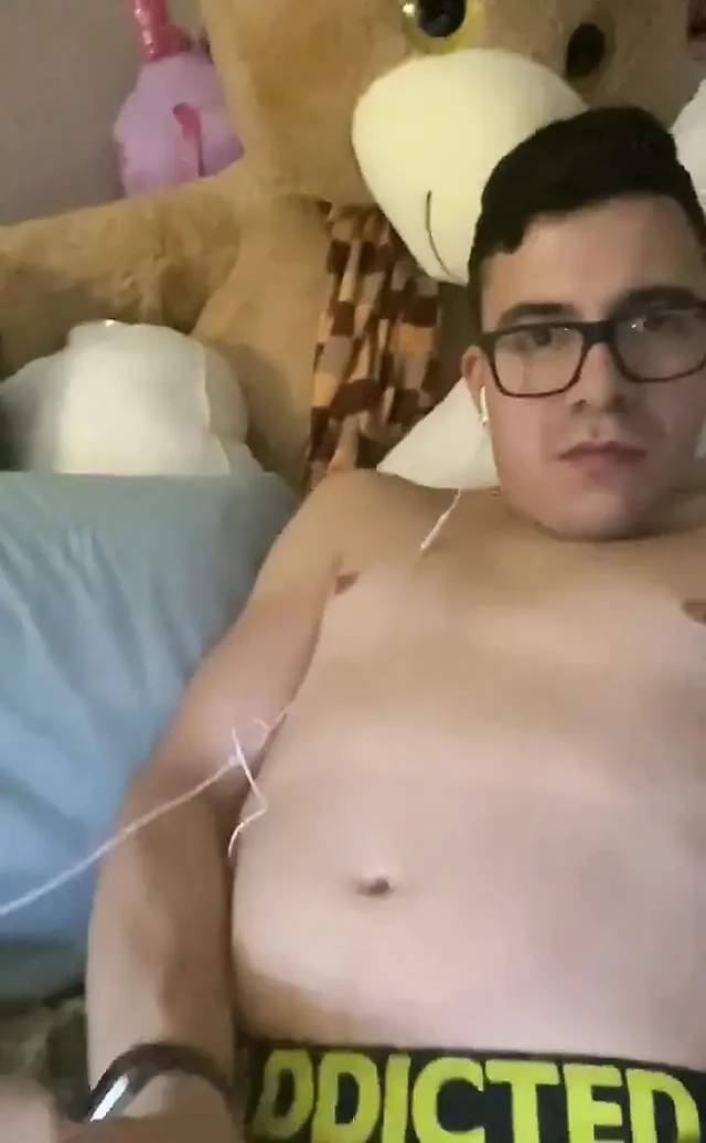 Benden daha fazla boşalıyor ama sadece birkaç tane daha 2