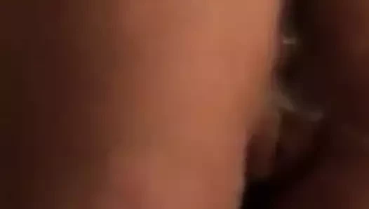 Sırtında boşalmak bir yük bırakarak