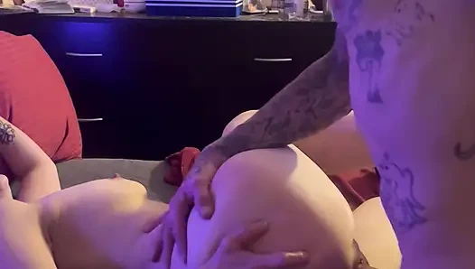 Mükemmel küçük vücudu iyi sikişiyor