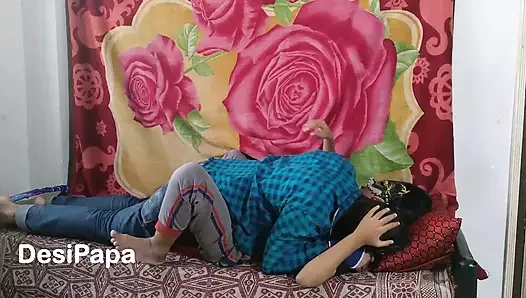 Ateşli spor salonu erkek arkadaşım amımı sikiyor