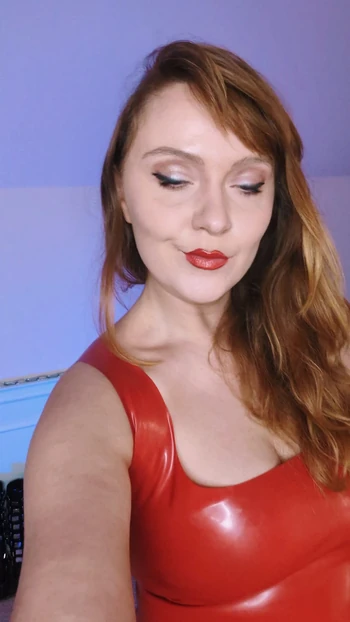 Бы ты когда-нибудь встречался с девушкой, как я?