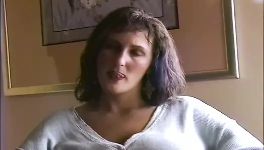 90'ların utangaç kızı edepsiz tıknaz bir amatöre dönüşüyor