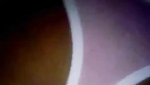 Spor giyimli bir kızın götünden sikiliyor