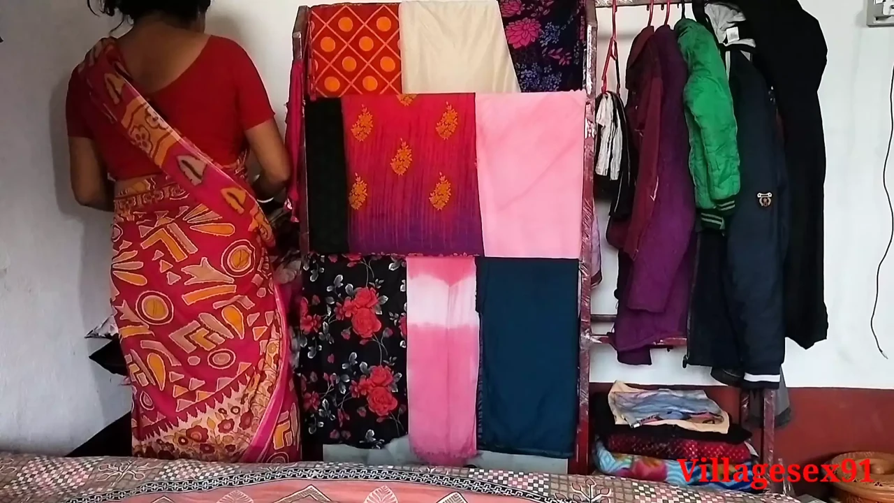 Esposa faz sexo com empregada doméstica (vídeo oficial de villageex91)