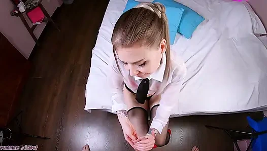 Sekreter çıldırdı - bir iş toplantısından sonra ağzına boşalma