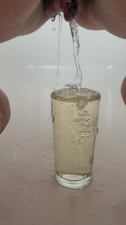 Наполняю мой стакан