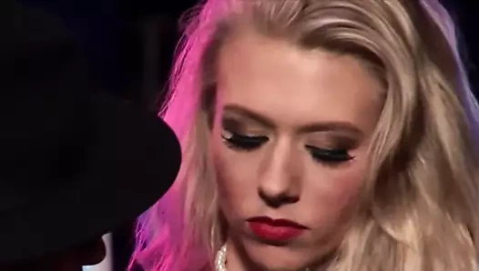 abanoz ve beyaz striptizci fucked raw.mp4