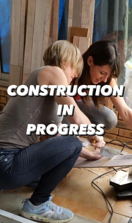 Lety Howl ve Lumacarie kocaları iş sırasında uzaktayken amlarına ve götlerine büyük dildolar sokuyor.