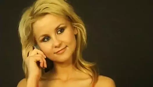 Eva'nın ilk pornosu teşhirci bir sokak fahişesi mastürbasyon yapıyor