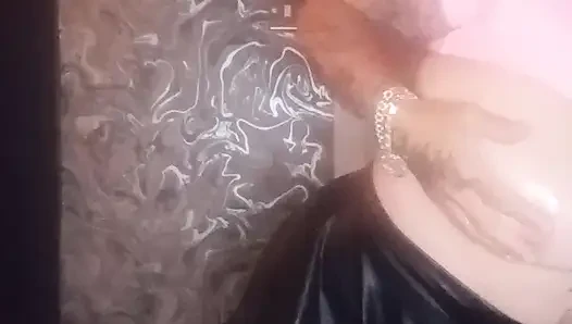 En ateşli kısa mastürbasyon videosu.