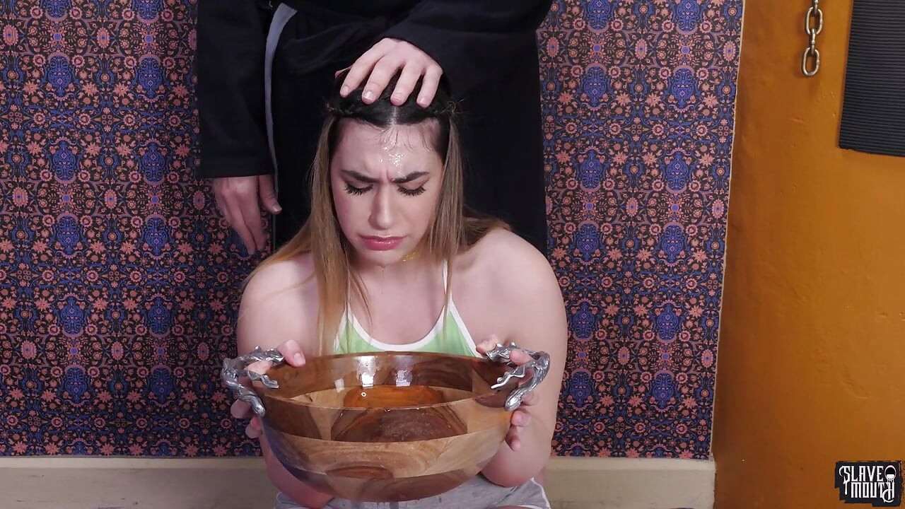 İtaatkarlar işeme fetişi başrolde Lexi Grey