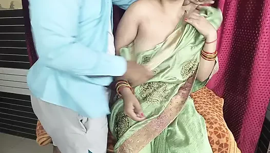 Bugün kocam evde değildi, ben ve devarım odamda çok sert ve romantik seksten zevk aldık.