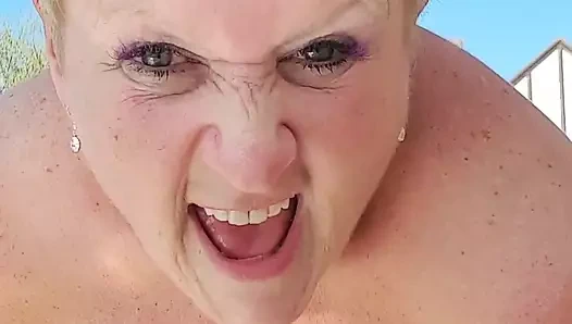 Beni görmek ister misin? İşte bir tadı!