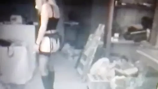 Sue20 ... Bu sürtüğün üzerine boşal