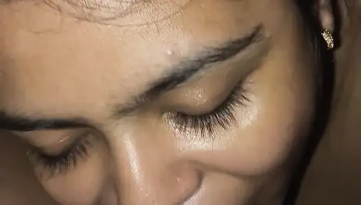 Wifie kocasının arkadaşı sakso çekiyor