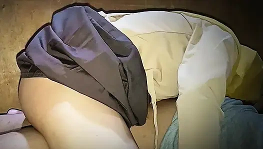 Okula gitmeden önce üvey kız kardeşimi sikiyorum