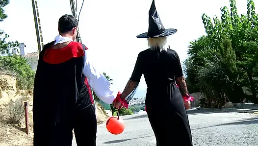 Horny couple sneak out of a Halloween party to fuck