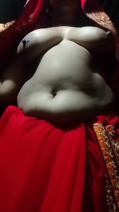 Hintli yeni köylü evli kadın seksi ateşli çıplak şov | Klip 1