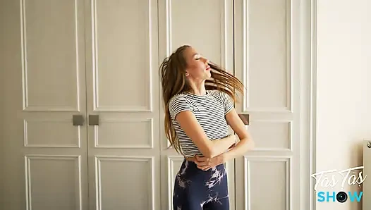 Yeni boşanmış evli kadın psikoloğını sikiyor