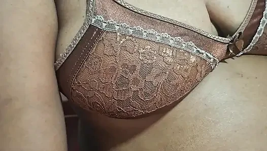 Bana sert yarağını ver azgın orta yaşlı seksi kadın