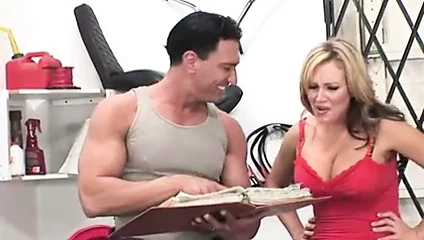 Nikkisexx busty güzellik