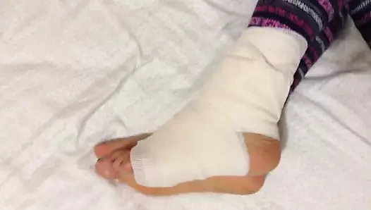 Karımın ayaklarını bandajlamak