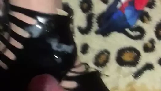 handjob yüksek topuklu