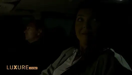 Candee Licious: şehvetli sürpriz