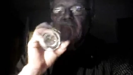 man wichst ins glas