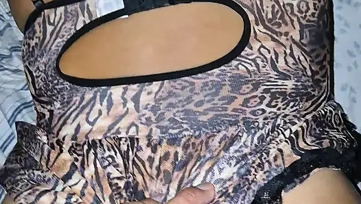 After a COSTUME PARTY a stranger saw me with my sexy dress and did not hesitate to propose to me to have SEX, how delicious!