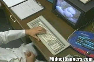 Cüce siber seks fantezisi gerçek oluyor