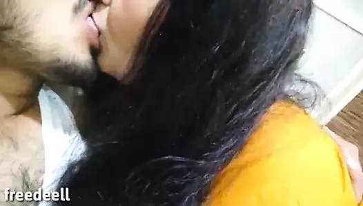 Kaamwali aunty ki kari malik ke ladke ne chudai