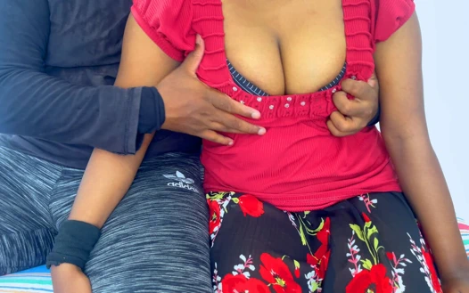 Hintli azgın desi yenge erkek arkadaşıyla sert ateşli seks yapıyor