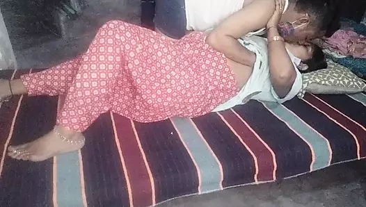 Hintli ateşli kızın geeta seks ilişkinin ve seksin videosu çok zor sikiliyor