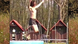 Funky guste - üstsüz atlama