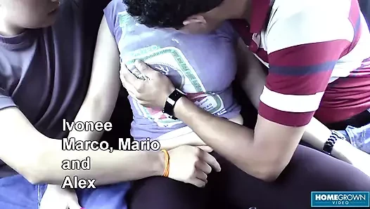 İri göğüslü Ivonne ağzını ve amını dört yarakla dolduruyor